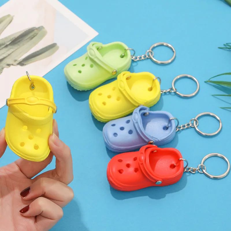 

50Pcs 3D Mini EVA Beach Hole Little Croc Shoe Keychain Girl Gift Bag Accessories Decoration Keyring Floating Key Chain Charm