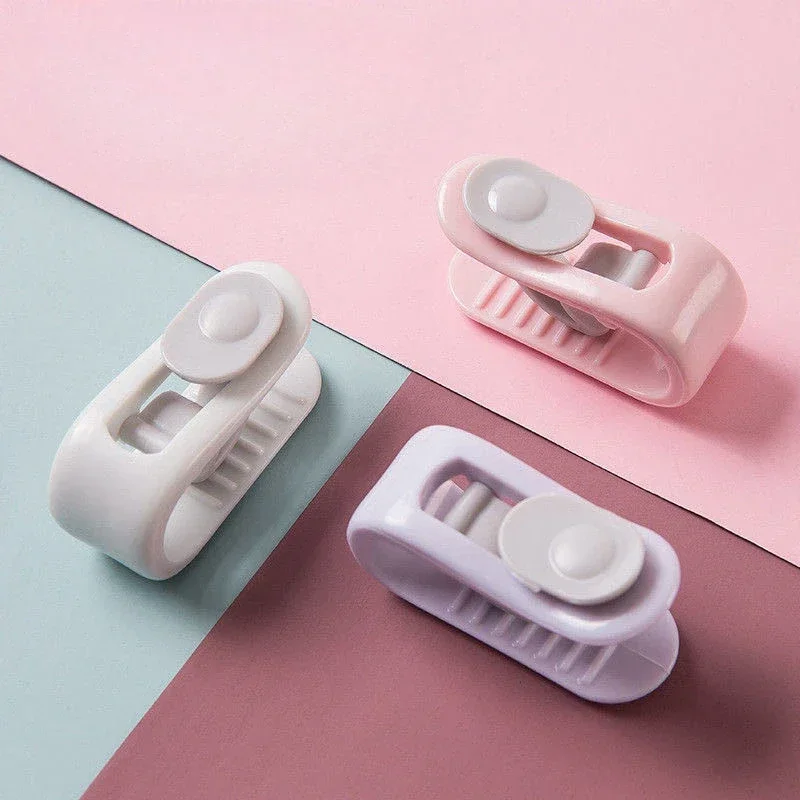 Laundry Tongs Holder Beach Towel Clips Clothes Hanger Stand Anti-run Blanket Mattress Household Products Anti-slip Fixed Buckle