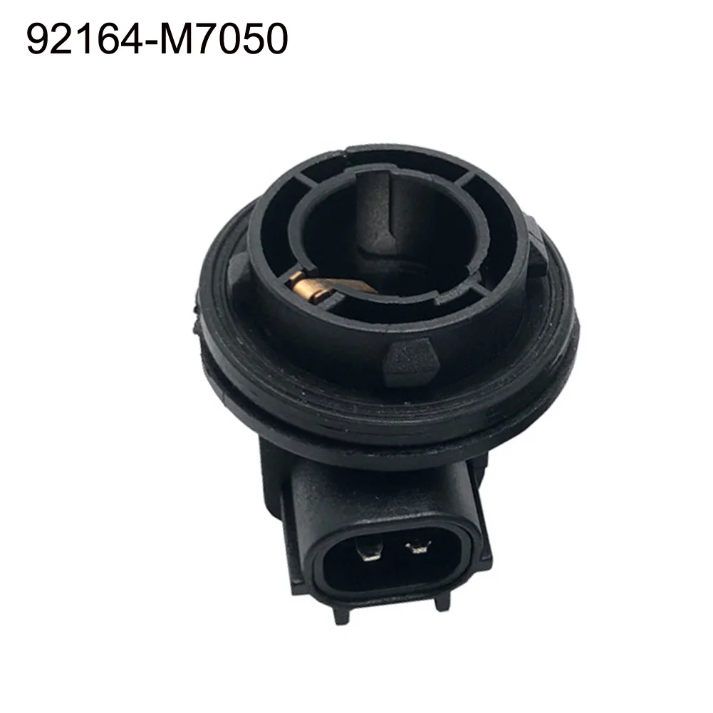 

1PCS Daytime Running Lamp Socket Bulb Socket 92164-M7050 For Kia For Forte 2019-2022 For Hyundai For Elantra 2004-2010