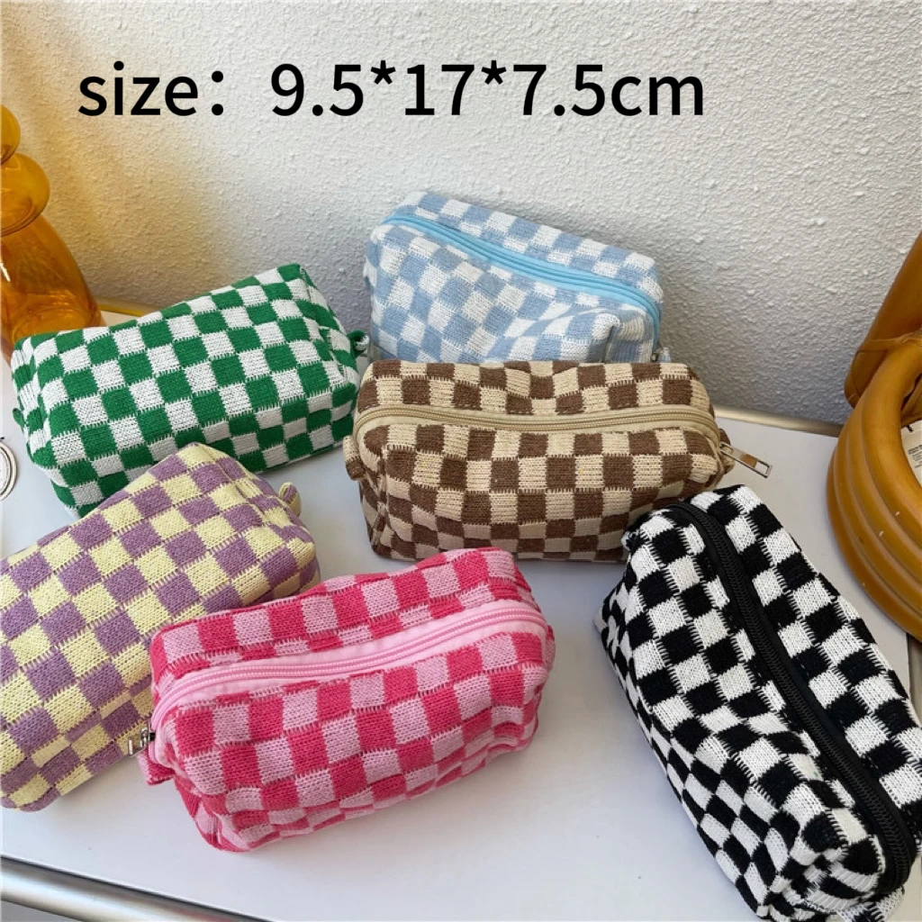 

Tessellated knitted cosmetic bag clashing color wool plaid pencil bag large capacity cosmetic storage bag