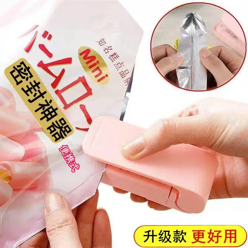 

Mini Portable Sealing Machine Japanese-style Small Household Plastic Bag Sealer Hand Pressure Electric Heating Sealer