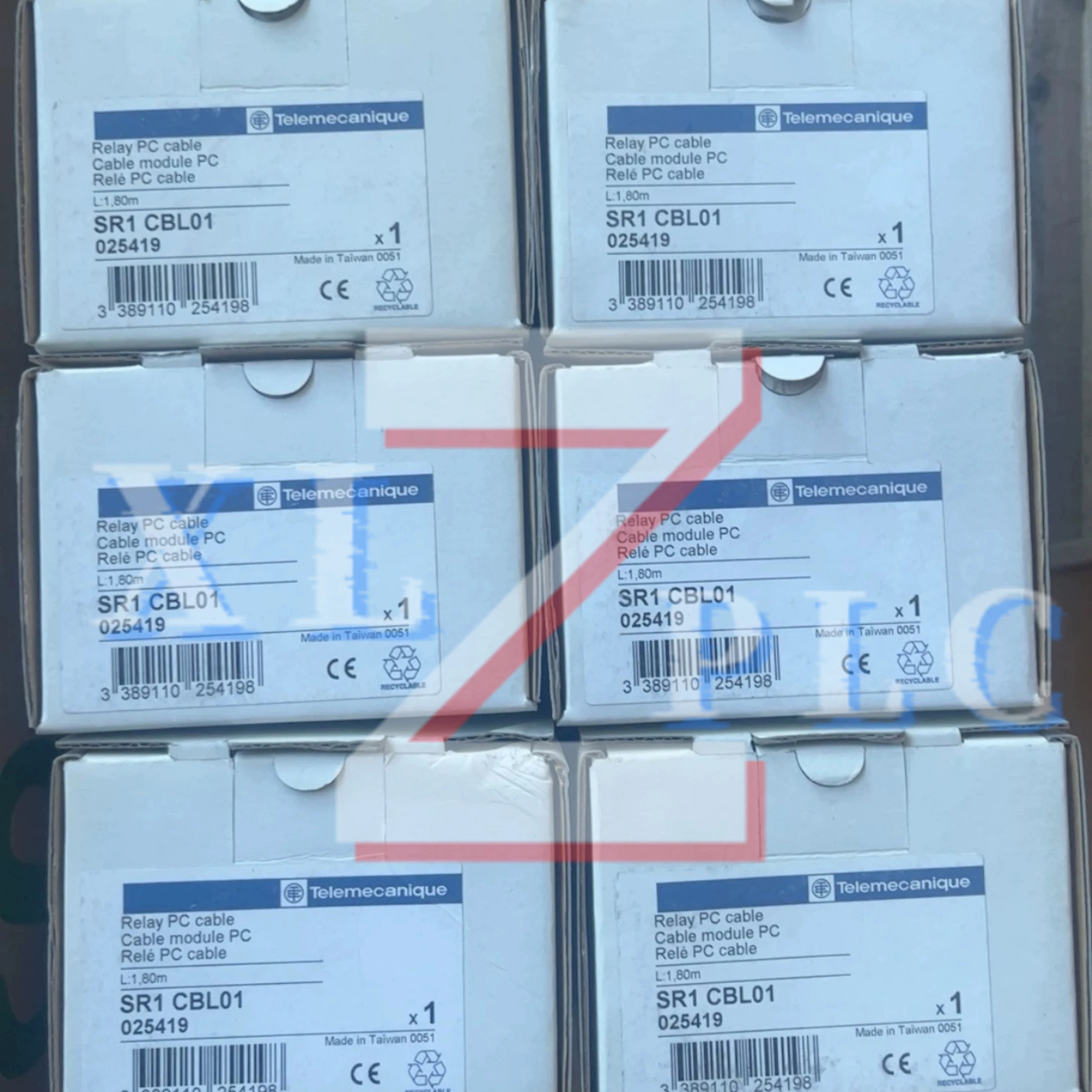 SR2USB01 프로그래밍 가능 케이블 SR1CBL01 100% 새 제품