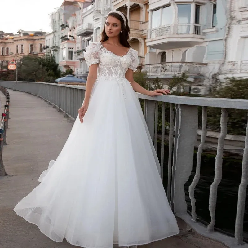 

White A-Line V-Neck Sweep Train Tulle BOHO Short Sleeves Backless Wedding Dress BrautkleiderRobe