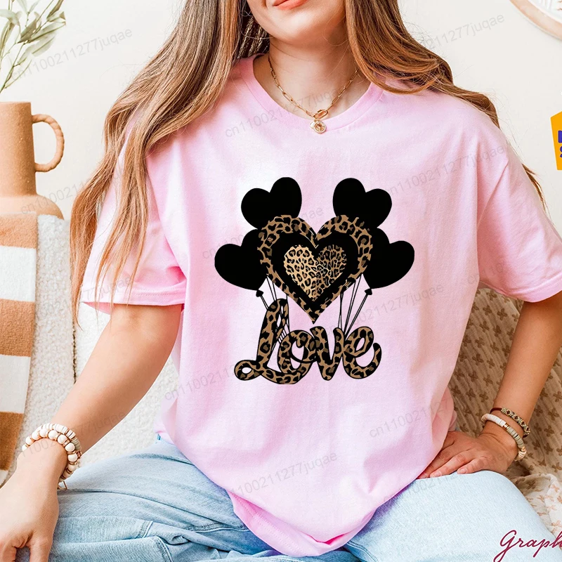 Leopard Heart Graphic Tee for Women Vintage Leopard Print Heart T Shirt O Neck Short Sleeve Casual Streetwear Aesthetic Tops 5