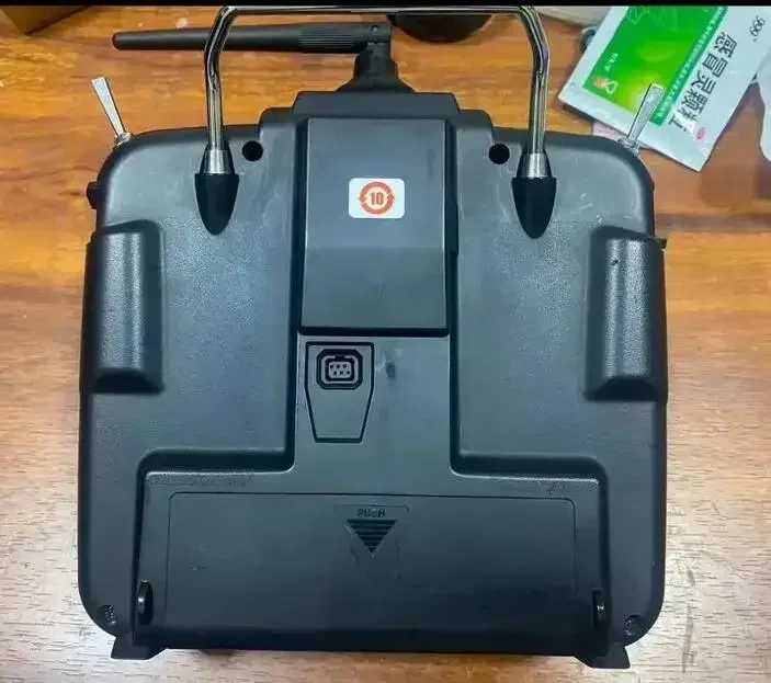 Futaba 90% new 10CG 10C T10CG 2.4GHz 2.4g FASST 2048 10ch