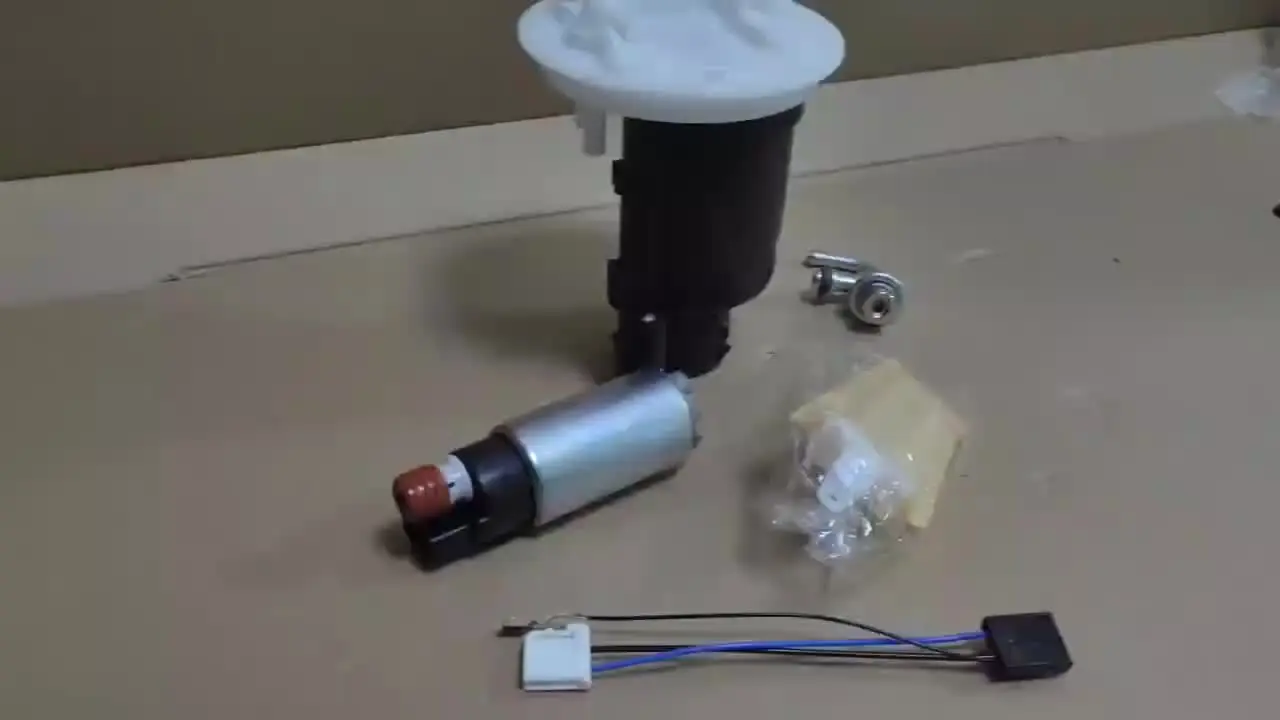 For Mitsubishi Pajero iO Colt Lancer Cedia Half Set Of Fuel Pump