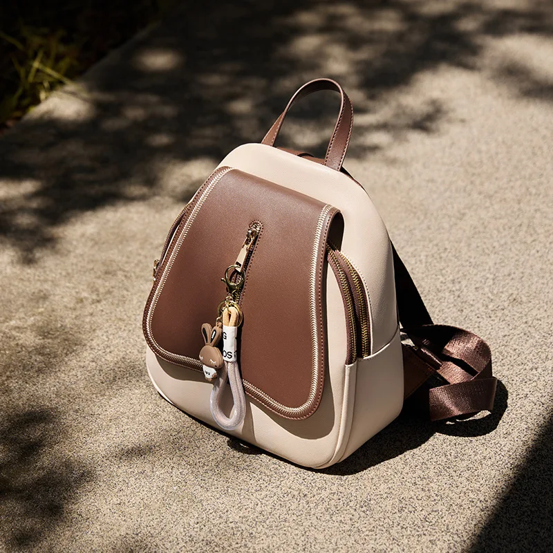 

Exquisite British Academy Style Commuter Backpack All-match Leather Large Capacity Huanbag Multi-function Zipper New Women Bag