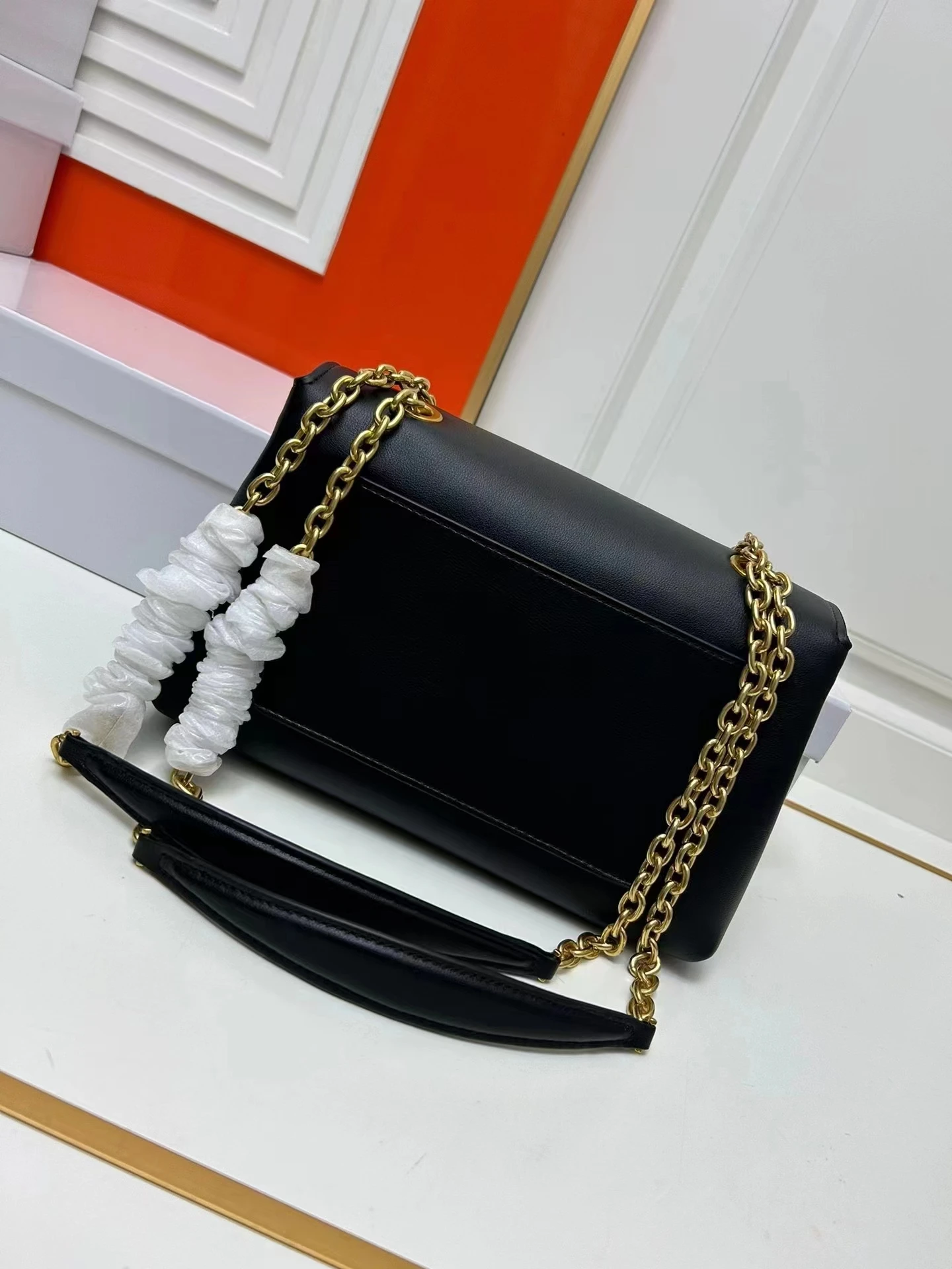 

2024 Spring New Classic Fashion Designer High Quality Leather Elegant Versatile Business One Shoulder Double Chain Square Bag