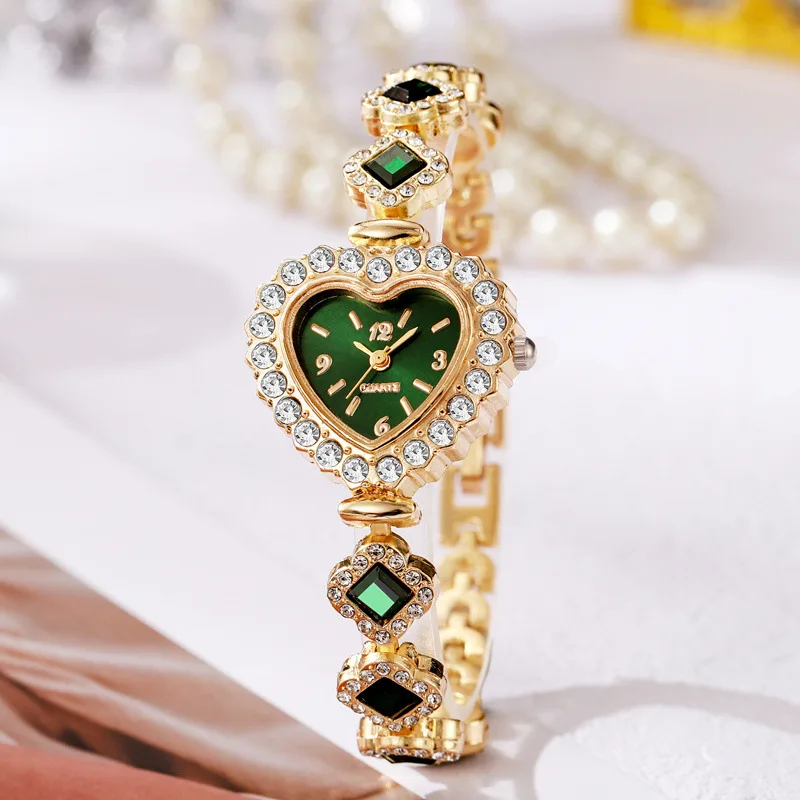Fashionable heart-shaped dial women's watch exquisite dial quartz bracelet watch