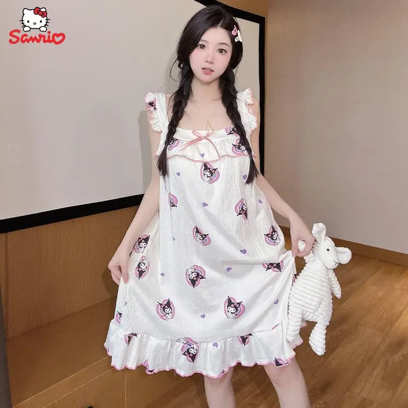 

Женское трикотажное летнее платье с коротким рукавом и юбкой