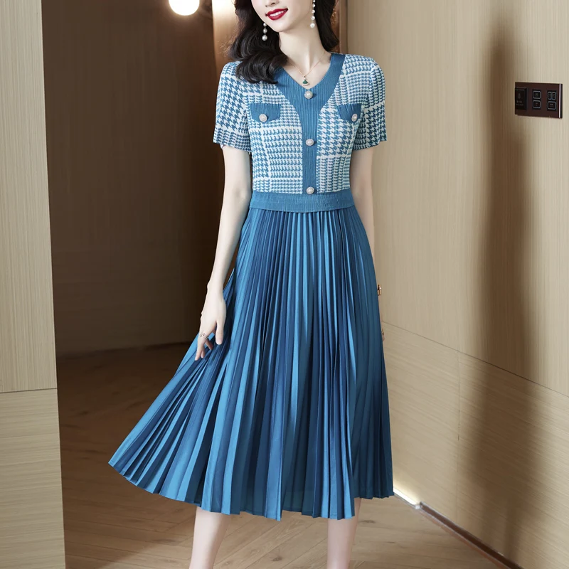

2023 New Fashion Pleated V-Neck Dress Women's Summer Korean Edition Luxury Versatile Loose Fit Leisure Party Dress Vestidos