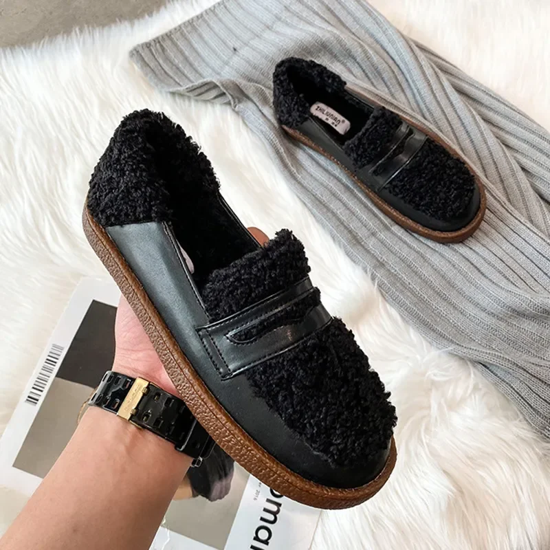 

Women Lambswool Loafers Winter Cotton Shoes Ladies Patchwork Fur Flats Cashmere Moccasins Mujer Plus Size Wool Sneakers 34-43