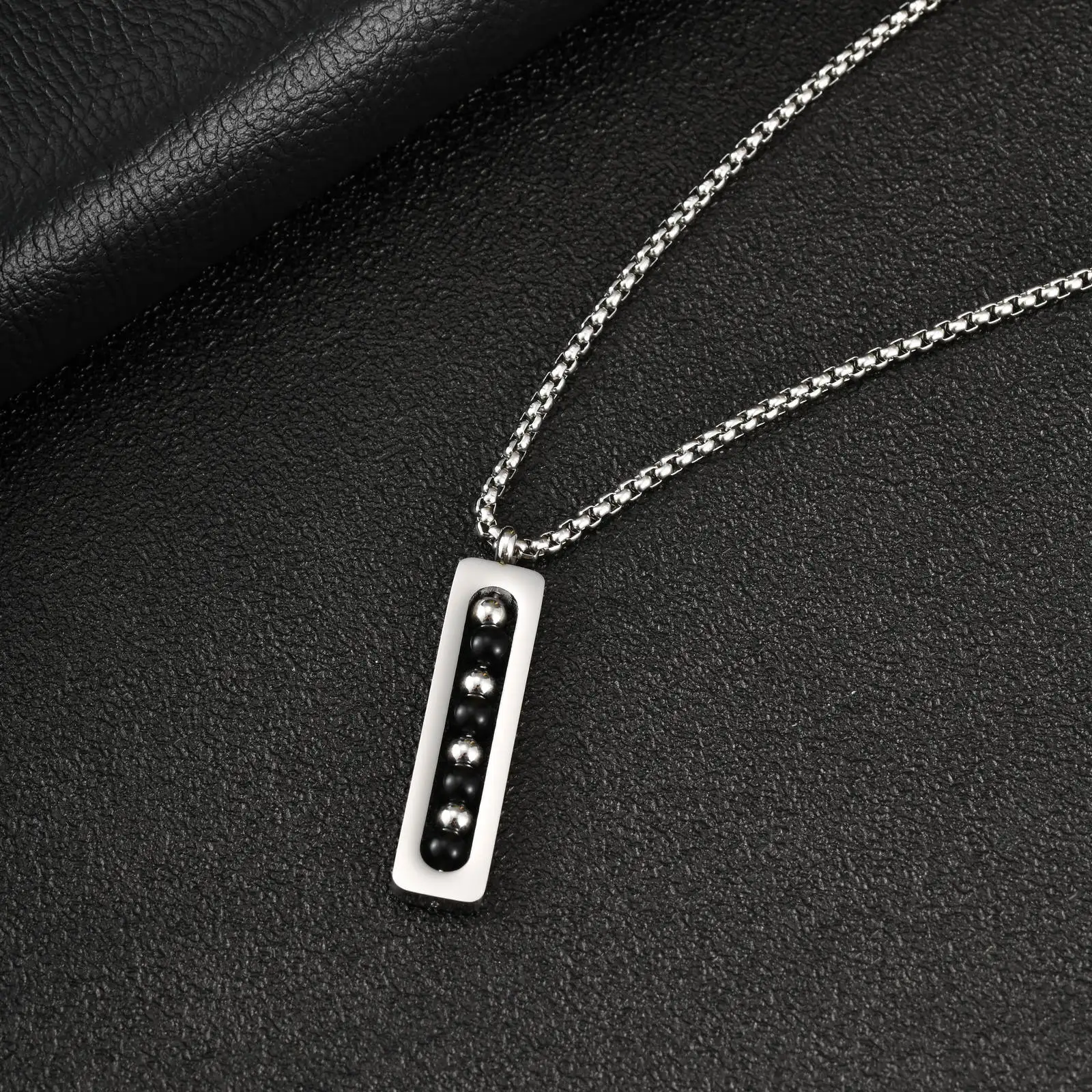 Trendige silberfarbene Stabketten für Männer, geometrische Edelstahl-Anhänger-Halskette, minimalistisches Geburtstagsgeschenk für Väter. – Detail 4