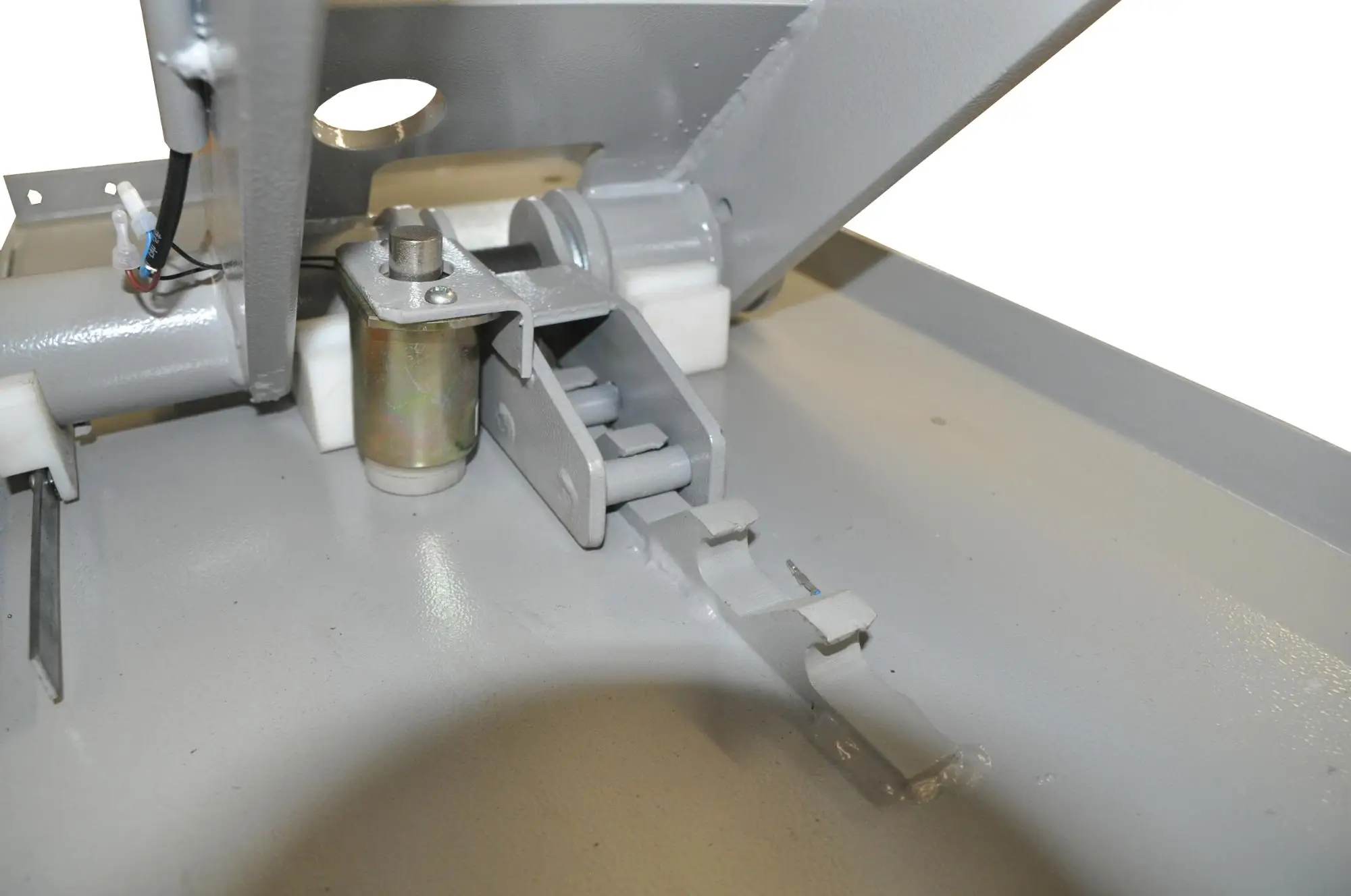 유압 리프팅 시스템 트럭 브레이크 선반 C9372 중장비 타이어 체인저 기계 트럭 타이어 체인저