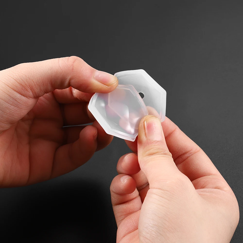 구멍 펜던트 크리스탈 실리콘 몰드와 9 스타일 공예 보석에 대한 DIY 에폭시 수지 목걸이 펜던트 금형 결과 Supplie 만들기