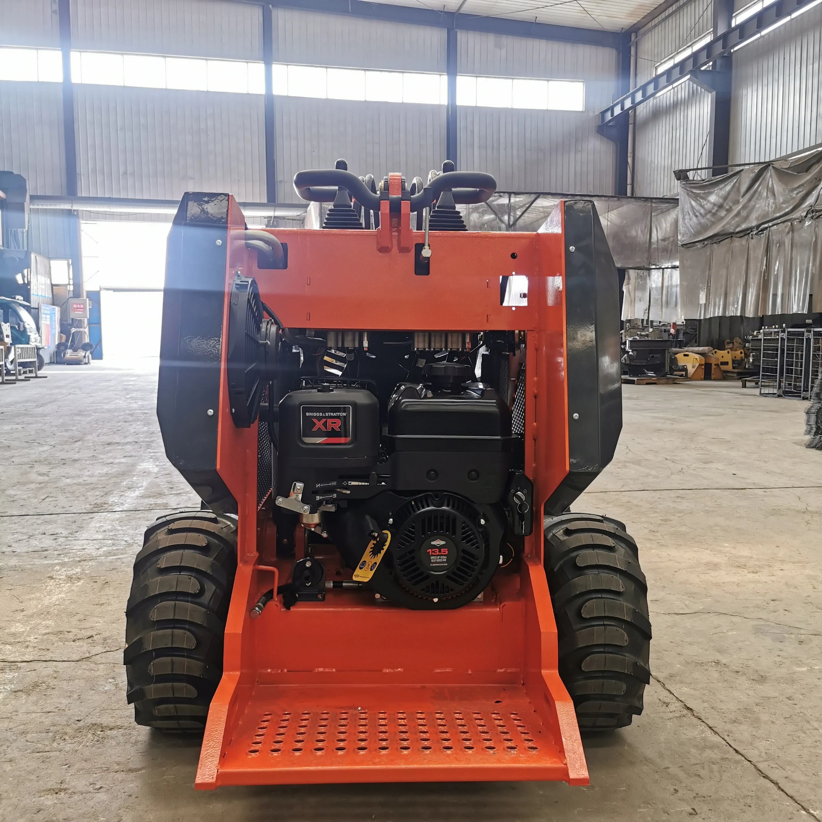 Рисунок 4 - 2023 обновленный Гусеничный мини-погрузчик