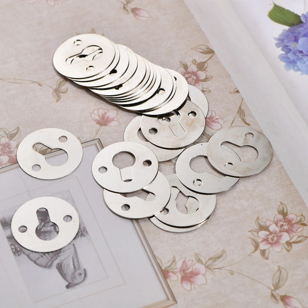 키홀 행어 금속 액자 실버 톤 라운드 후크, 걸이식 삽화, 사진 거울 프레임, 23mm 패스너 브래킷, 세트당 20 개