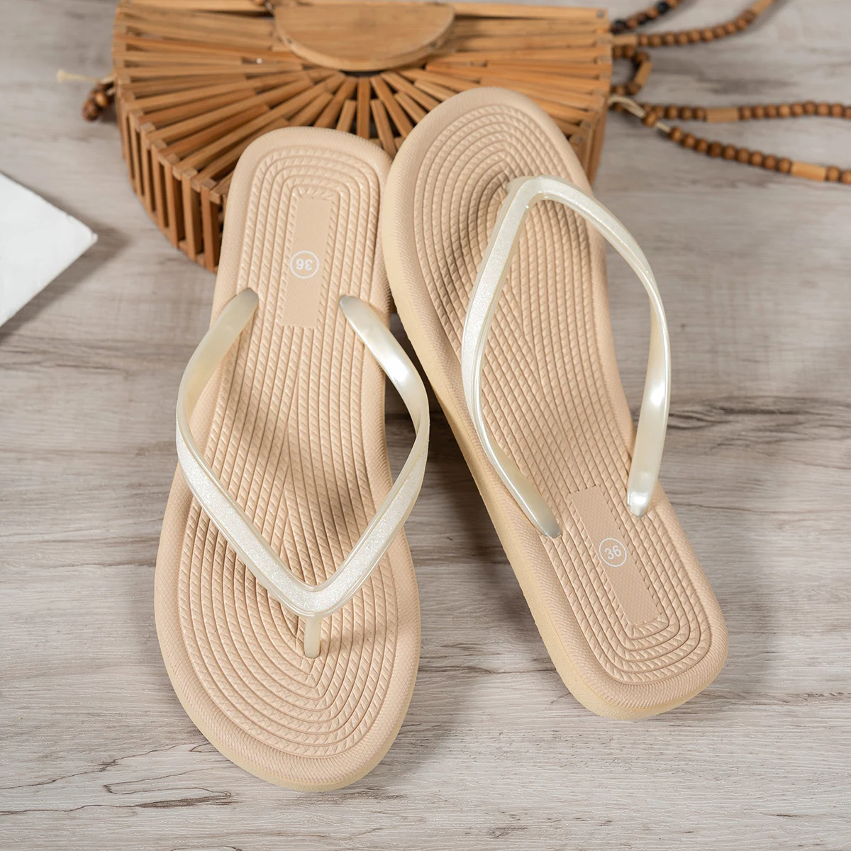 Women's Summer Solid-Color Fashion Waterproof Non-Slip Breathable Round-Toe Flat Slip-On Beach Pool Bathroom Flip-Flops