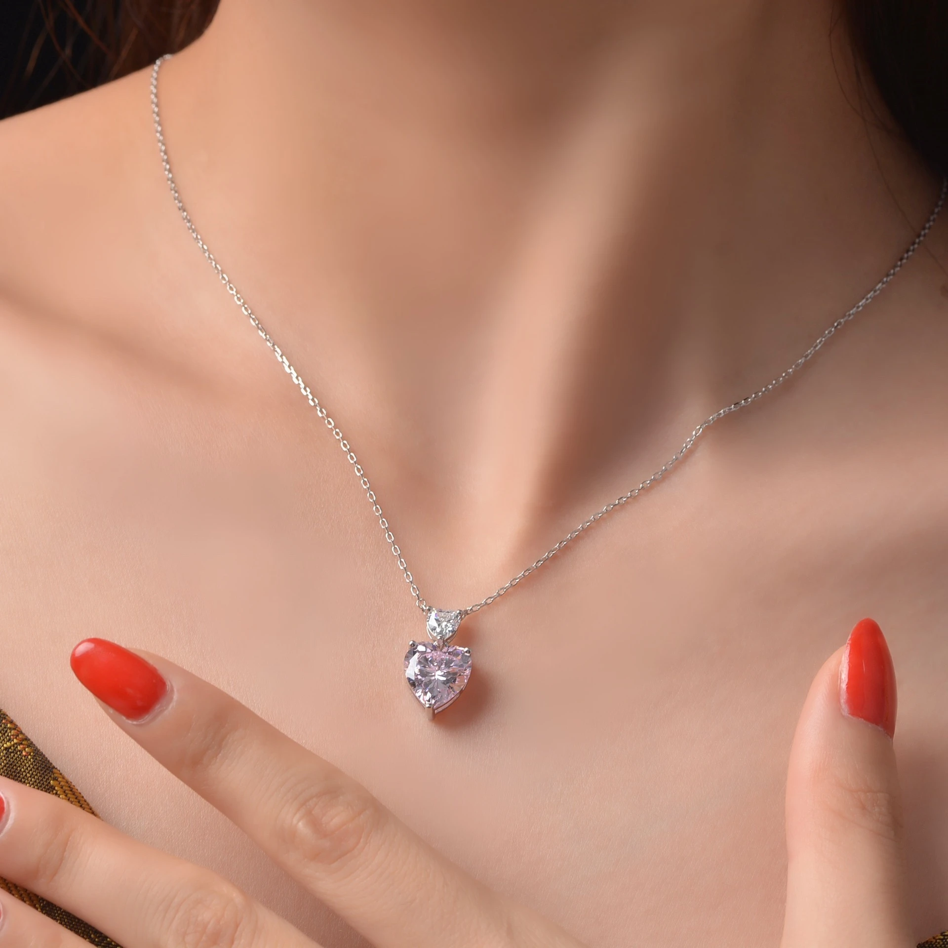 

Love Peach Heart Diamond Pendant Necklace 925 Sterling Silver Luxury Crystal Jewelry Pendant Clavicle Chain Necklaces Women