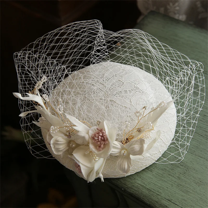 Pearls Flower Bridal Hat with Veil Short Mesh Weddings Hat  display picture 2