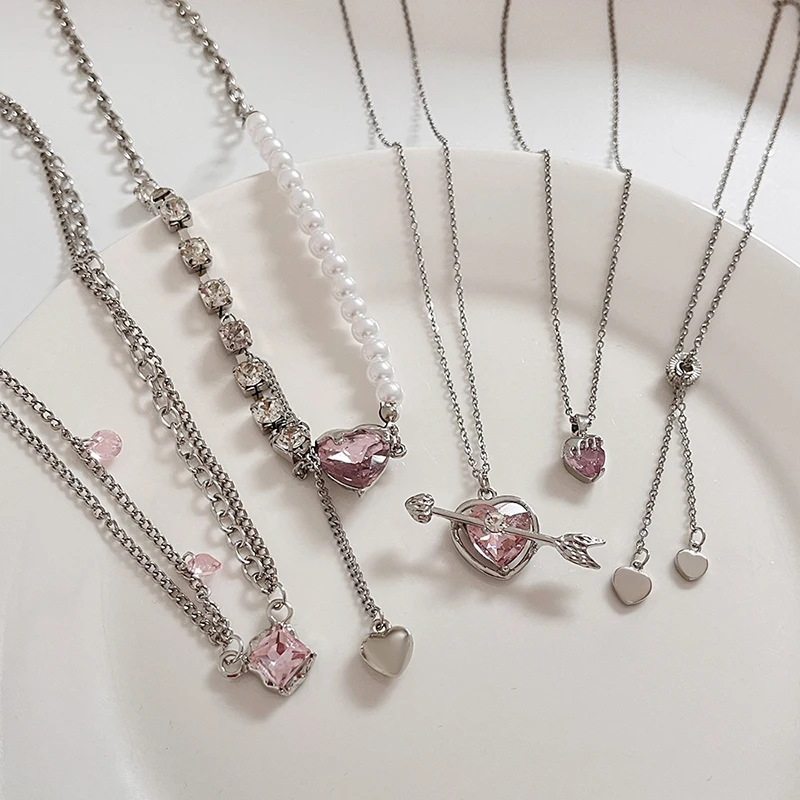 Kpop Fashion Vintage Hollow Pink Crystal Heart Pendant