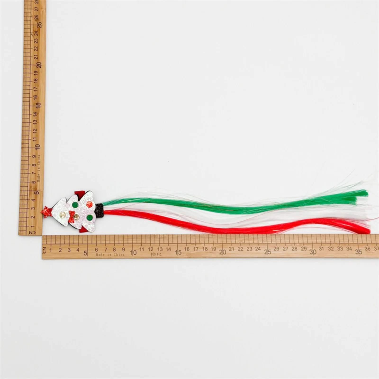 Random 1pcChristmas Tassel Hair Clips with Santa Snowman Festive Kids Hair Accessories,Cute Christmas Party Hair Decor for Girls