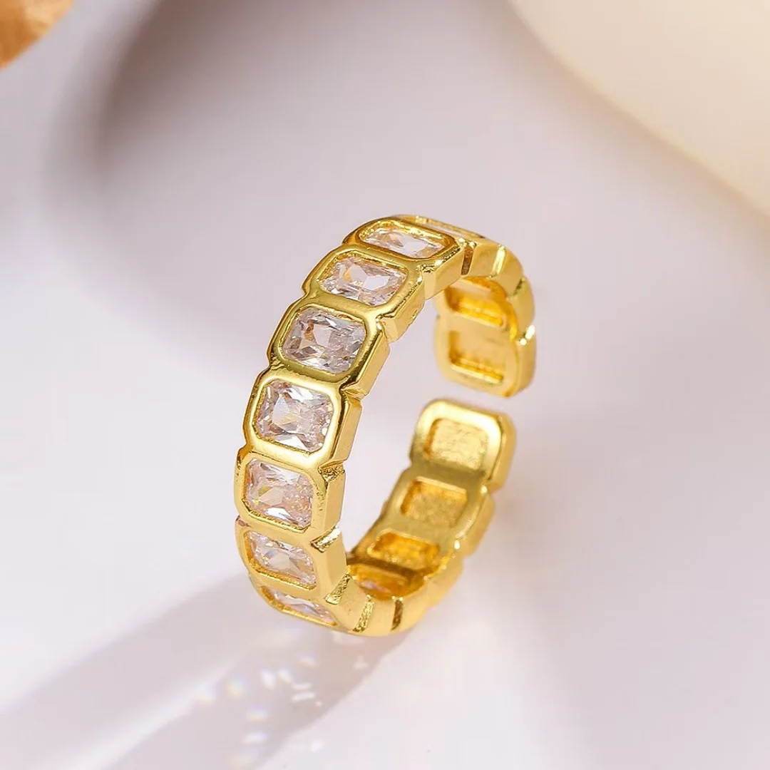 White square zirconia splicing open ring on hand