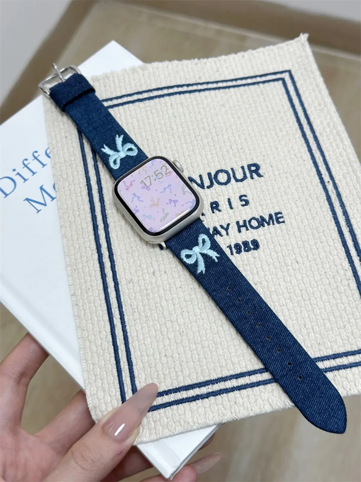 Watch Band For iWatch 42/44/45/46/49mm 38/40/41mm PU Leather Fashion Watch Strap For Watch Series Ultra2 Series 10/9/8/7/6/5/4/3/2/1_voghion.com