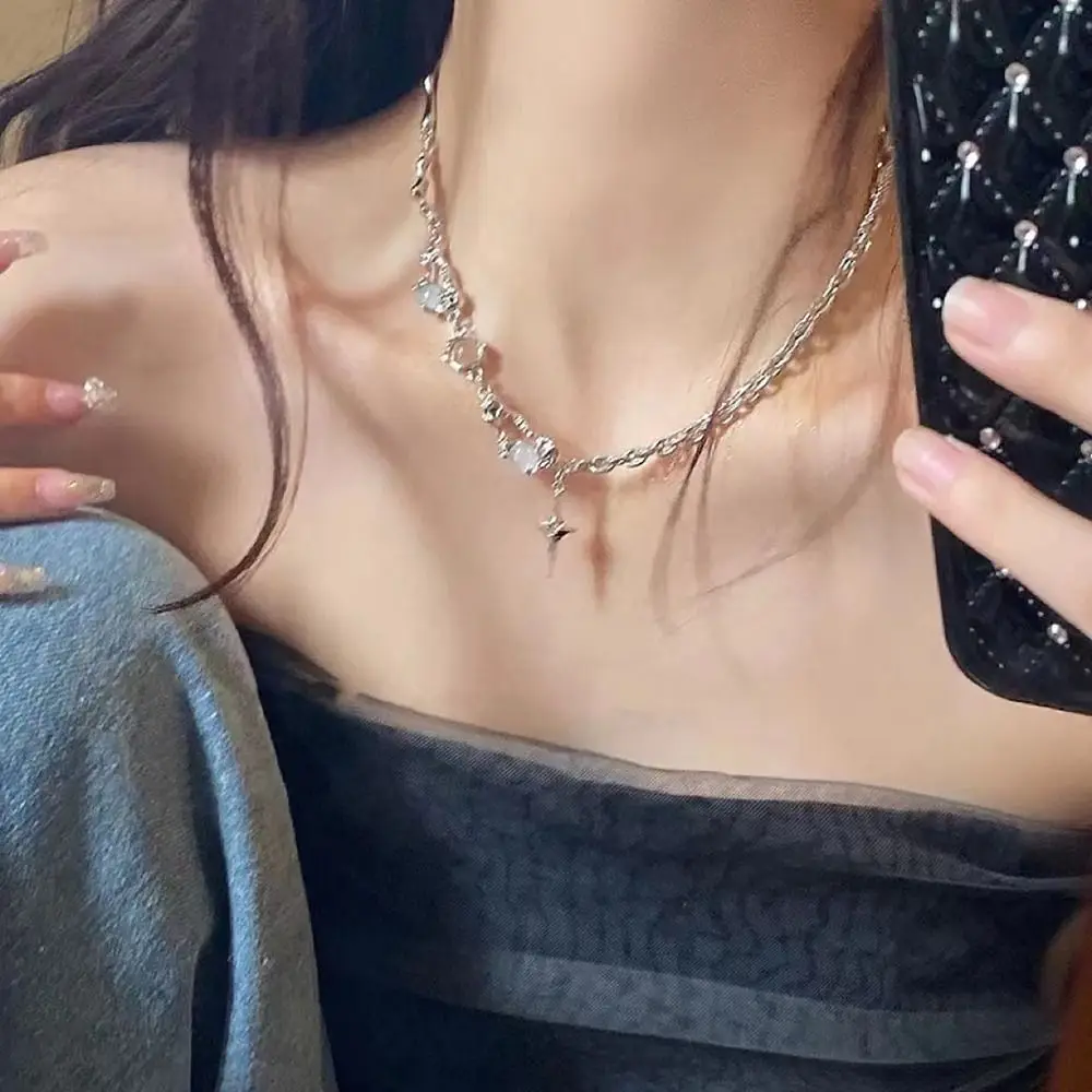 Collier pendentif en forme de cœur K-pop à la mode pour femmes coréennes Y2K, vague asymétrique noire papillon, gothique cool brillant, 2025_voghion.com