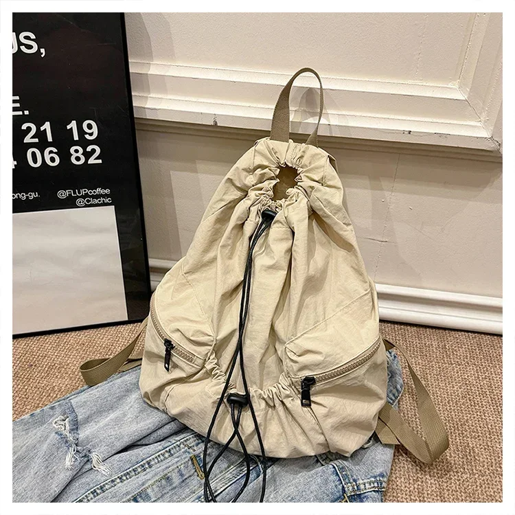 Mochila nueva 2024 con marco externo de nailon, cadena sólida, correa de hombro arqueada, mochila informal de gran capacidad, bolso de mano con asa suave