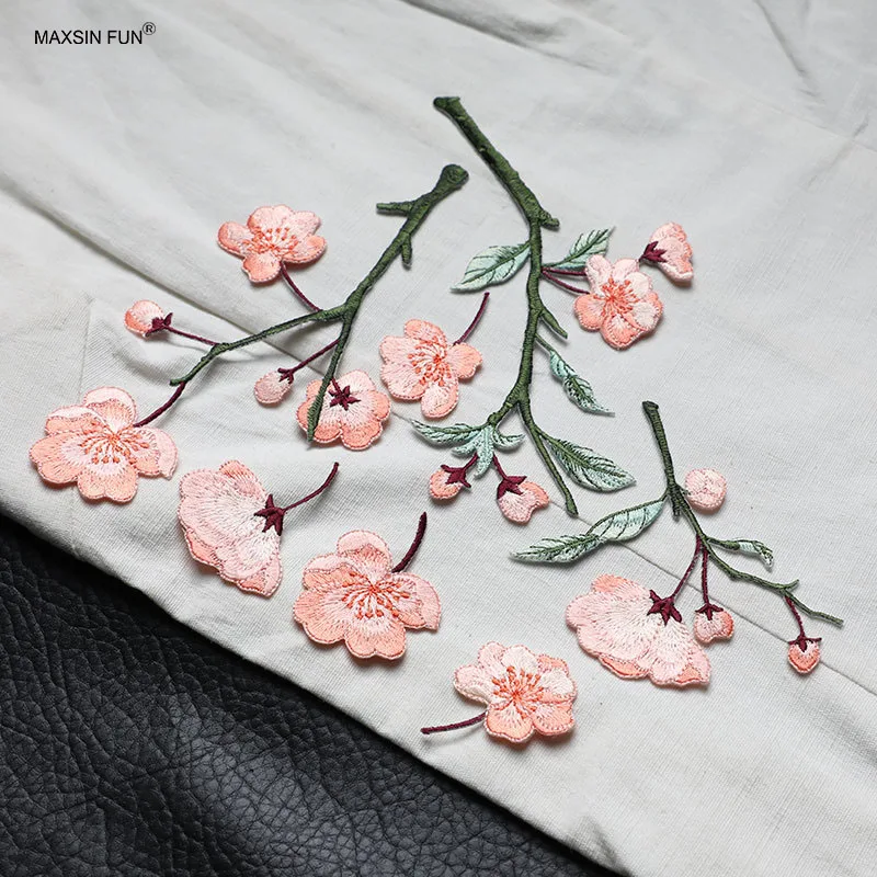Begonia-Blumen-Aufnäher zum Aufbügeln, Dekoration im Retro-Stil, Heißklebstoff zur Reparatur kleiner Fehler in Kleidung, 2 Stück