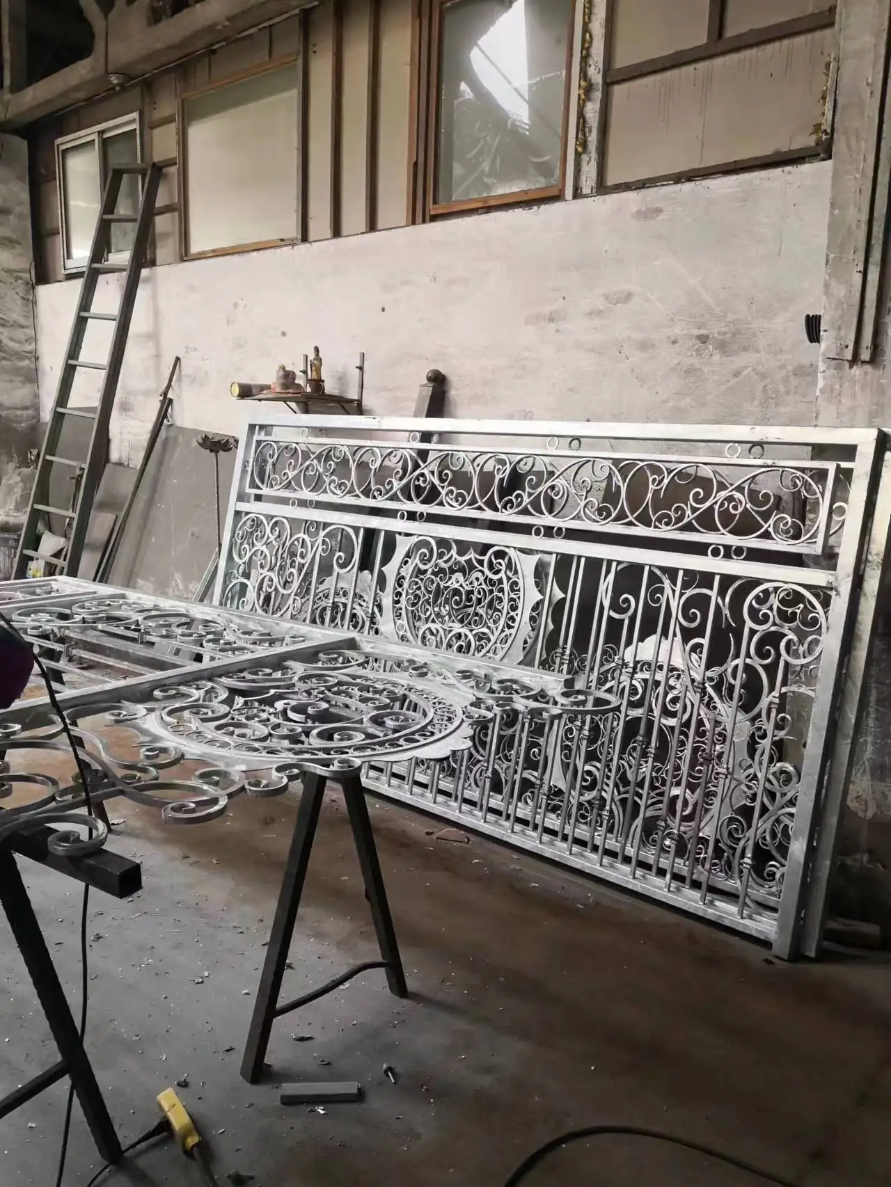 

Кованые железные ворота для подъездной дорожки 14 футов, распродажа от китайских производителей