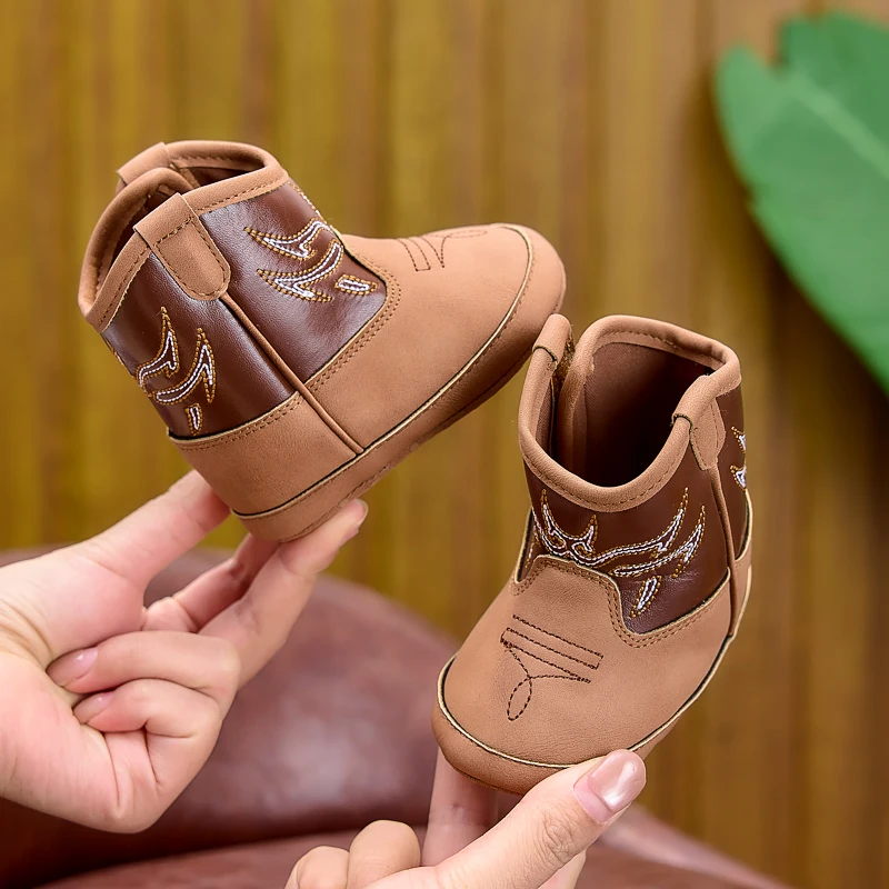Spring, Autumn, and Winter Boots for 0-1 Year Old Boys and Girls, Casual and Fashionable Soft-Soled High-Top Baby Shoes with Side Velcro, Suitable for Daily Indoor and Outdoor Activities, Toddler Shoe - 2