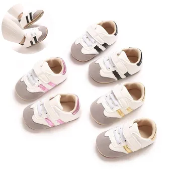 Scarpe sportive classiche per bambini con blocchi di colore per ragazzi di 1 anno Fondo in gomma antiscivolo antiscivolo Primi camminatori con suola morbida per bambini 1