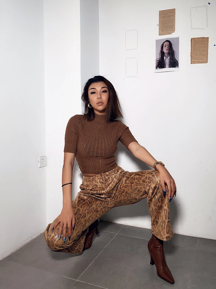 Women 2022 New Trendy Fashion Skinny Serpentine Designer Leather Pants Street capri shorts