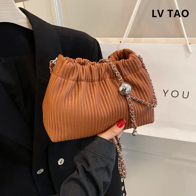 

New Women Pleated Underarm Shoulder Bag Stripe Handbag Versatile Simple Fashion Small PU Leather Bag Crossbody New Design Purses