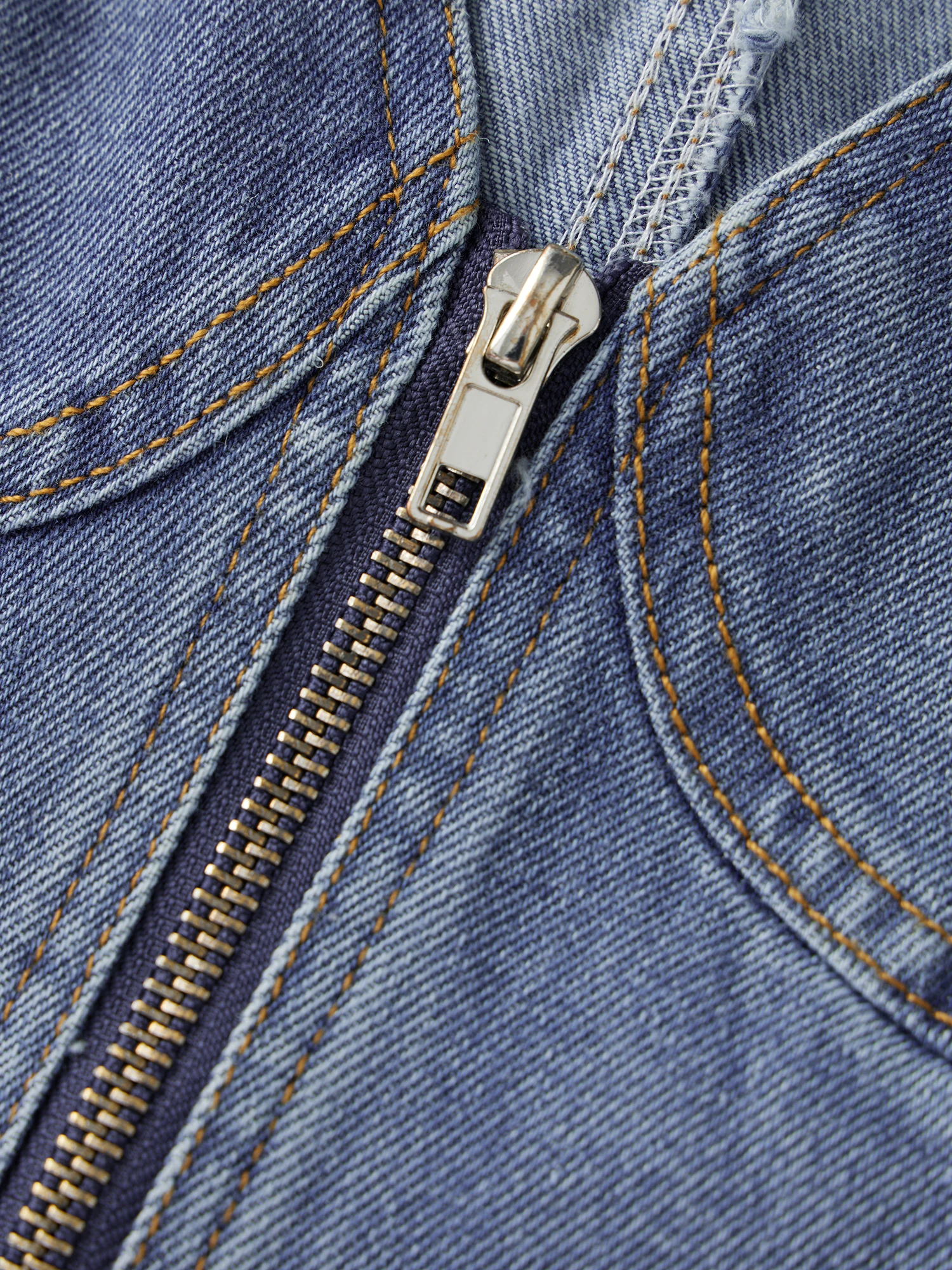 Ladies Sleeveless Denim Vest with Zipper Closure and Collarless Design Casual Summer Jean Waistcoat Tank Top Jacket