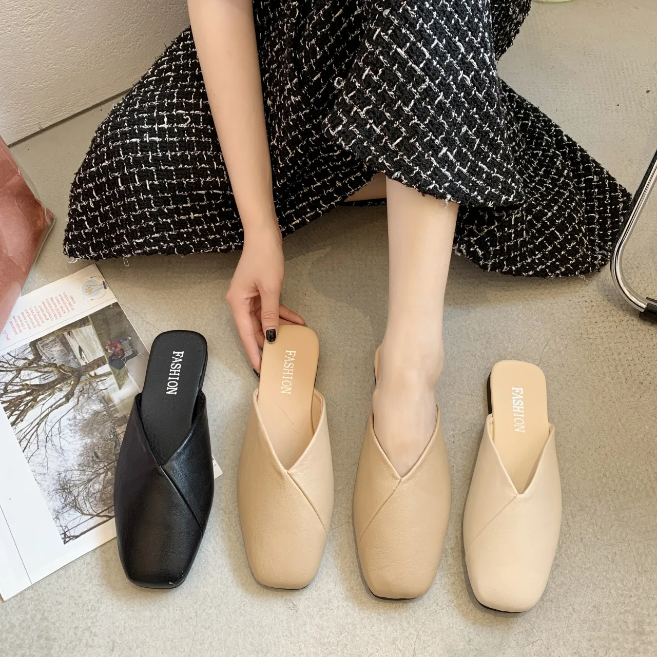 

Plus Size Women Mules 2023 Summer Elegant Square Closed Toe Flat Slippers Female Shoes Casual Leather Black White Slides Ladies