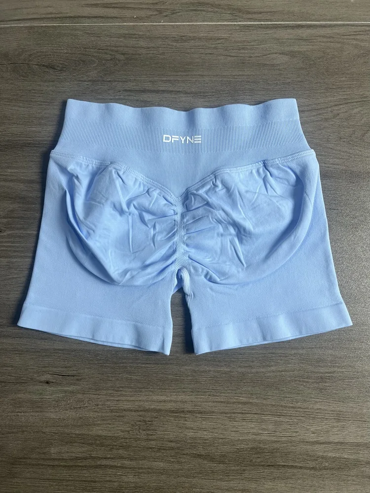 Impact Shorts with Logo Low Waist Seamless Yoga Shorts Scrunch Bum Gym Shorts Workout Biker Short Stretch Fitness Clothing 4