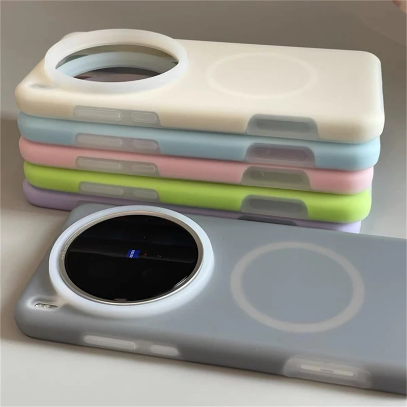Magnetic Liquid Silicone Case with Built-in Flocking and Comfortable Feel