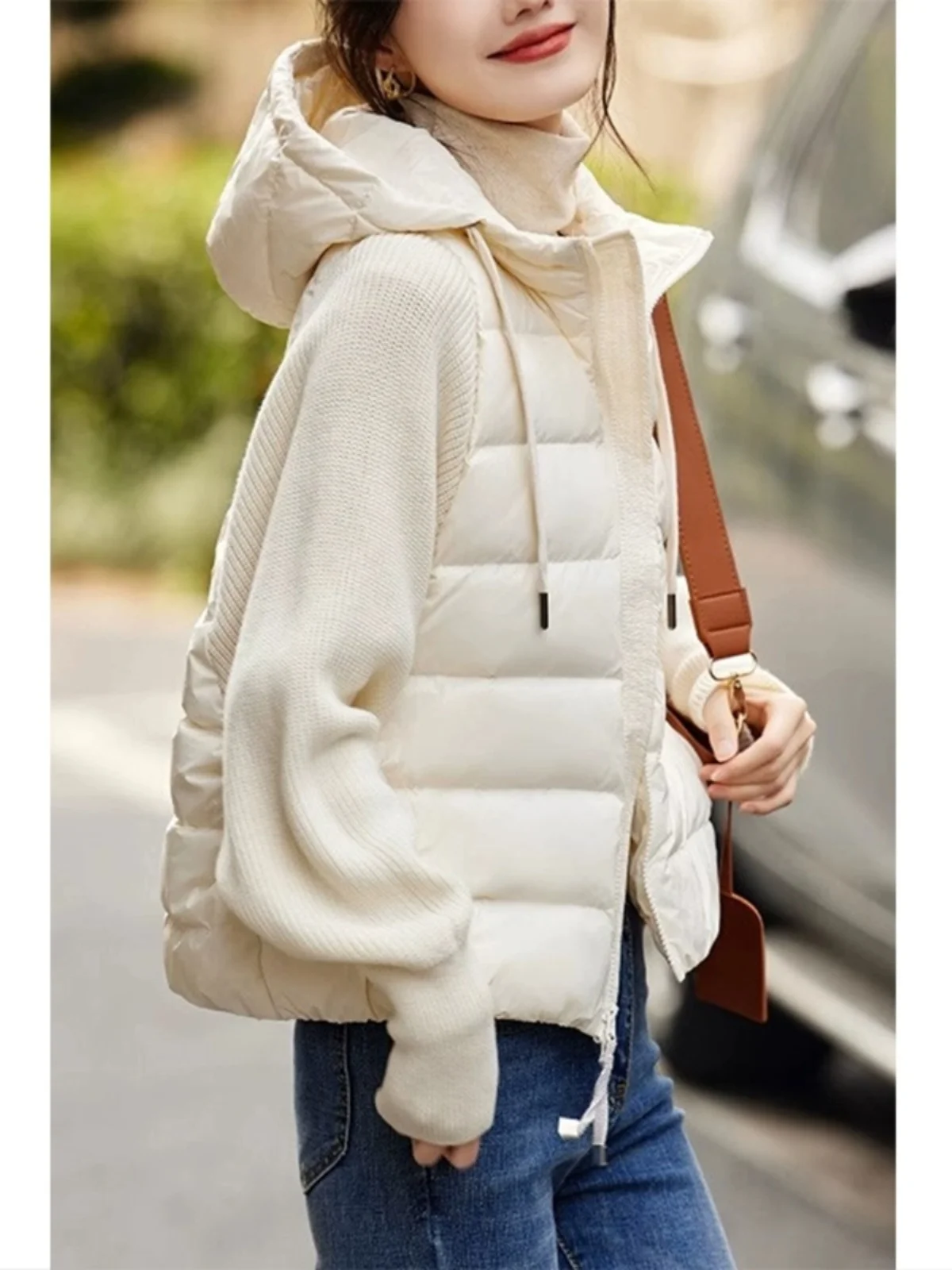 가벼운 고급 하이 엔드 니트 소매 패치 워크 다운 재킷 다운 재킷 여성 겨울 새로운 드로 스트링 후드 짧은 흰색면 패딩 재킷