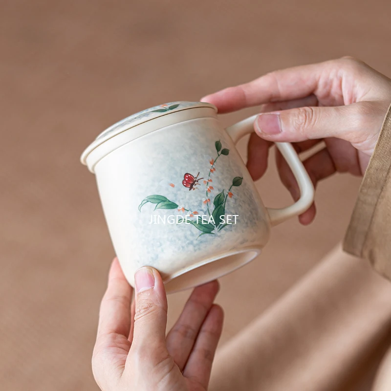 Master's Cup Office Tea Cup Hand Drawn Butterfly Dance Flower Room Tea Cup/Tea Separation/Ceramic Filter Mug Tea Set with Lid