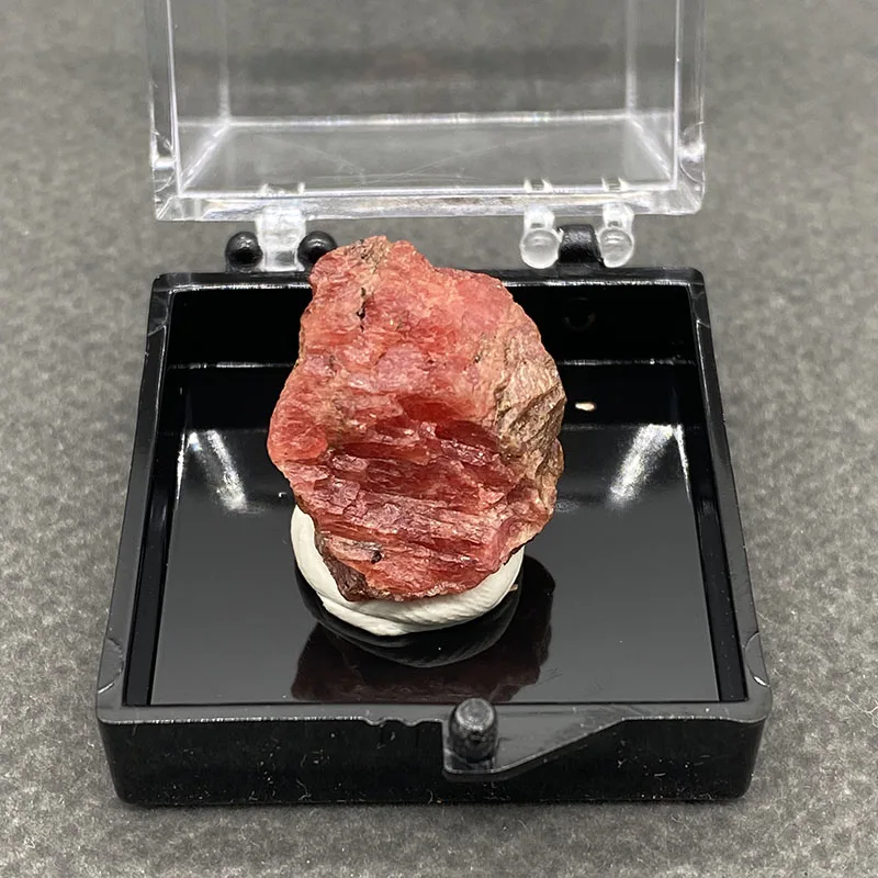 100%  Natural rhodochrosite Mineral Specimens Stones and Crystals Healing Crystal   +Box size:35*35*35 mm