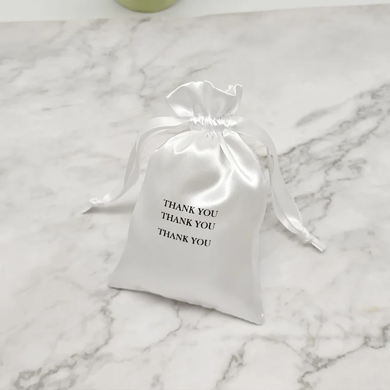 커스텀 로고 화이트 실크 새틴 백, 헤어 익스텐션 포장, 쥬얼리, 웨딩, 가발, 메이크업 선물 가방, 드로스트링 파우치, 도매 50p