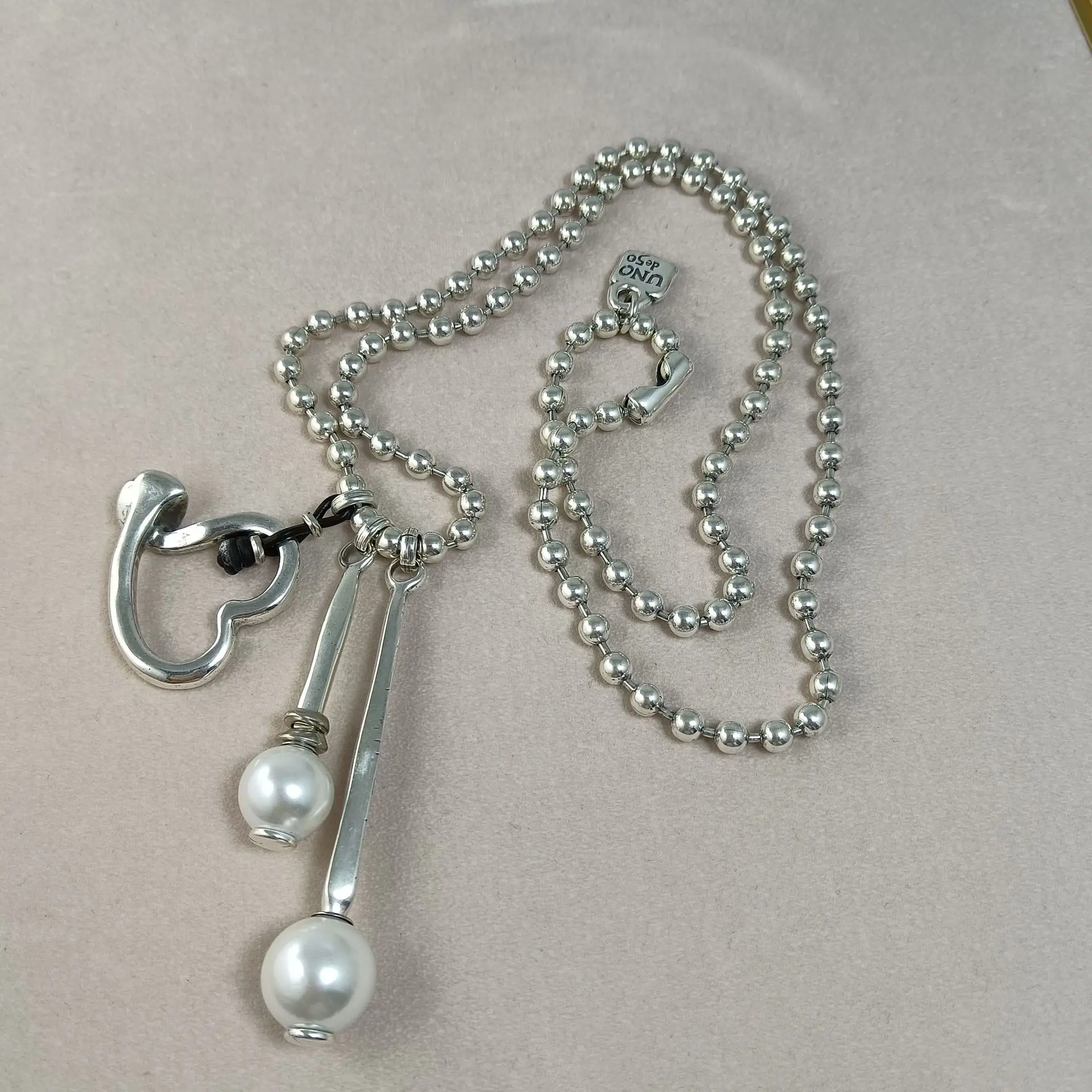 2022 Spot fashion luxury fashion productsUNO 50 Color Crystal necklace, European and American INS handmade gift