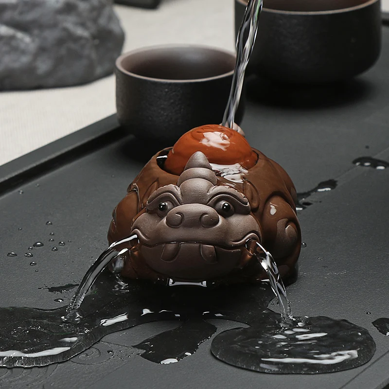 

Purple sand tea pet brave lucky golden toad boutique tea accessories creative small ornaments water spray handmade tea to play