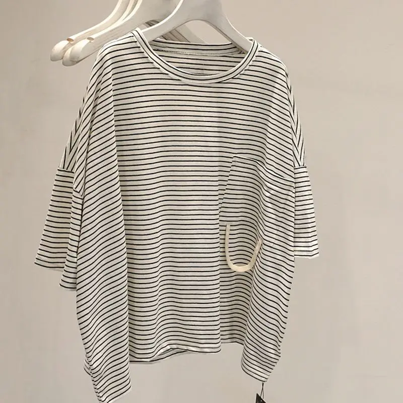 

Short Sleeve Korean O-Neck Casual Fashion Shirt Camiseta Feminina Tops T Shirt Women Solid Color Striped Punk Top A151