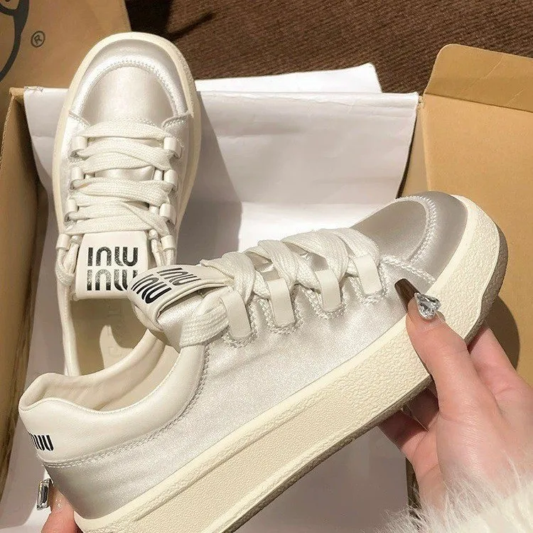 Women's Letter Graphic Skate Shoes, Breathable Lace Up Mesh Flat Shoes, Fashion Soft Sole Outdoor Casual Sneakers