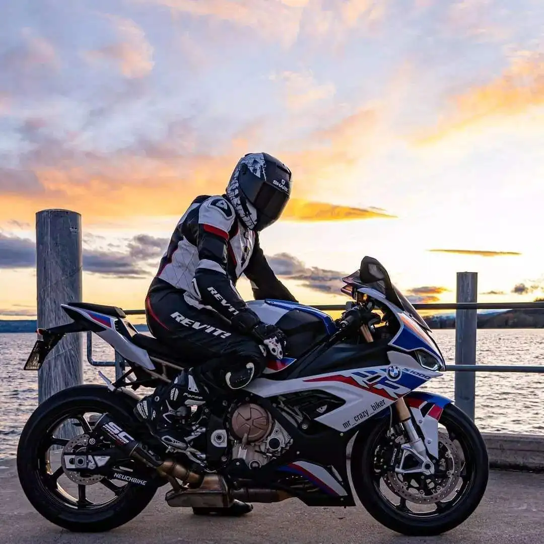 WE Motorcycle Store