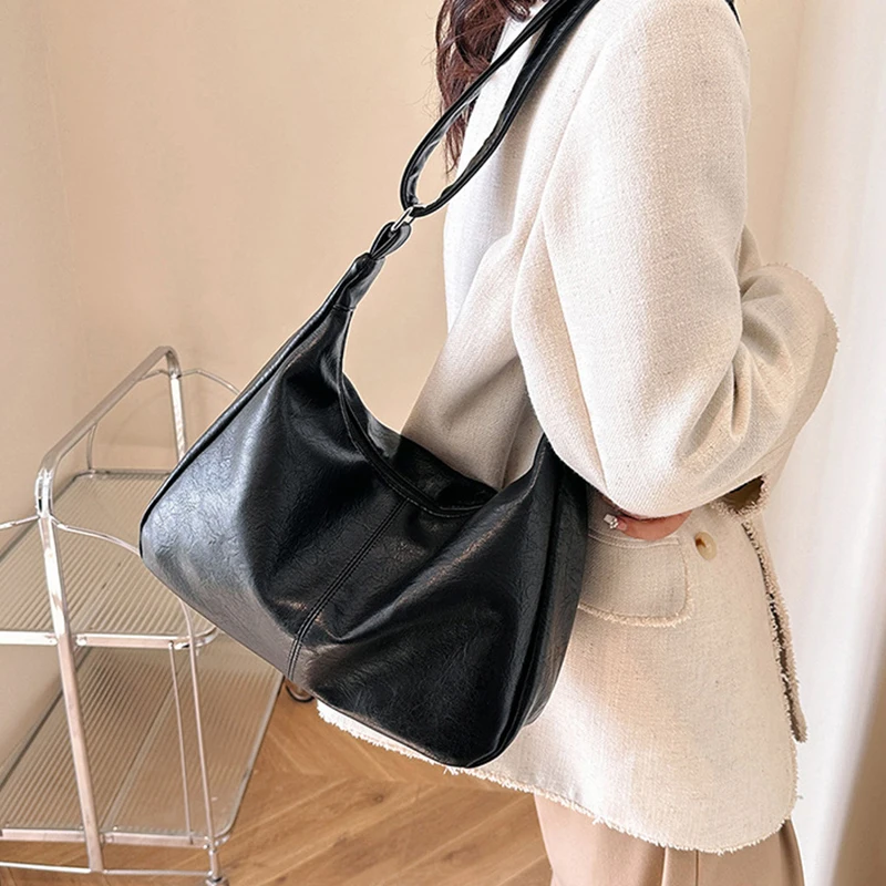 Commuting Fashion Retro Leisure Handbag Maillard Fashion Women's Messenger Bag Texture Super-capacity Tote Bag